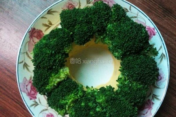 ＃圣诞节＃圣诞花环的做法图解4