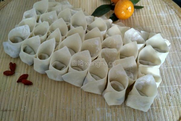 香菜猪肉馄饨的做法图解10