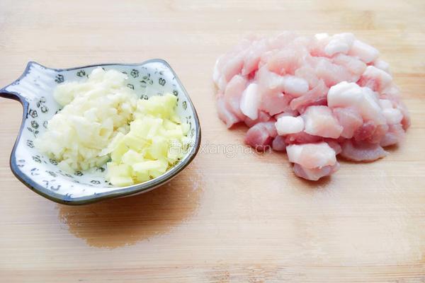 酸菜肉包的做法图解2