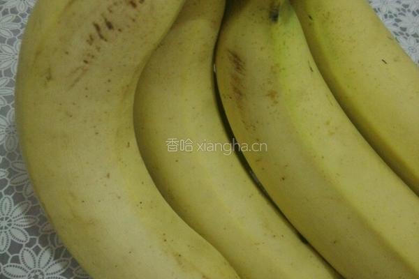香蕉醋饮的做法图解1