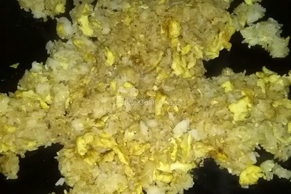 三色鸡蛋炒饭的做法图解10