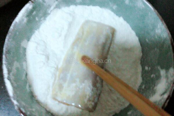 糖醋带鱼的做法图解6