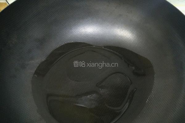 藕片炒肉配尖椒的做法图解1