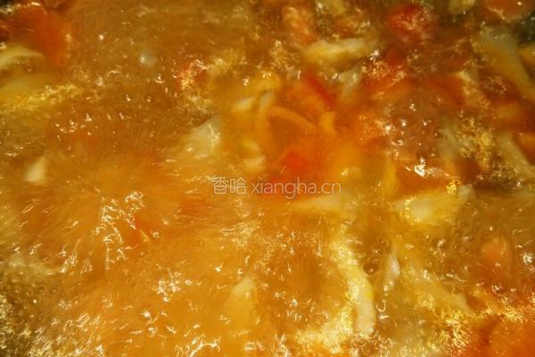 西红柿菌菇豆苗汤的做法图解7