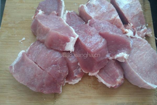 酱油腌肉的做法图解1