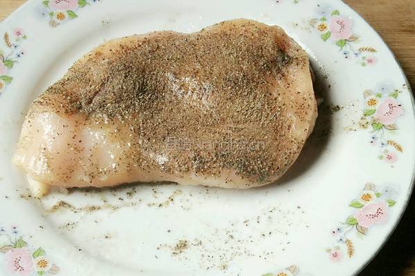 平安夜香煎蜂蜜鸡扒的做法图解2
