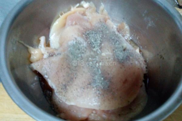 爆浆鸡肉卷（配俄式酸乳瓜）的做法图解3