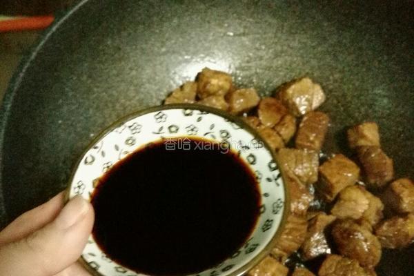 红萝卜啤酒闷牛肉的做法图解7