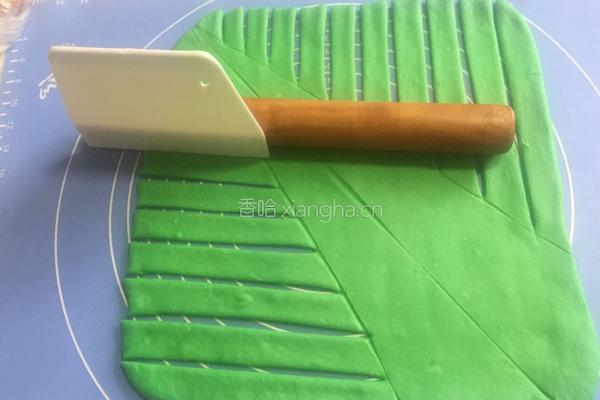 圣诞树面包的做法图解5