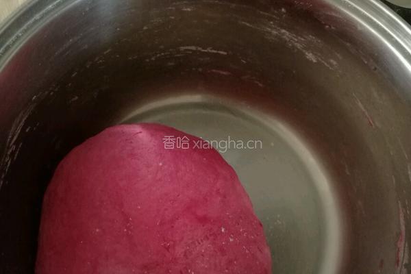 菠萝馅双色蒸包的做法图解2
