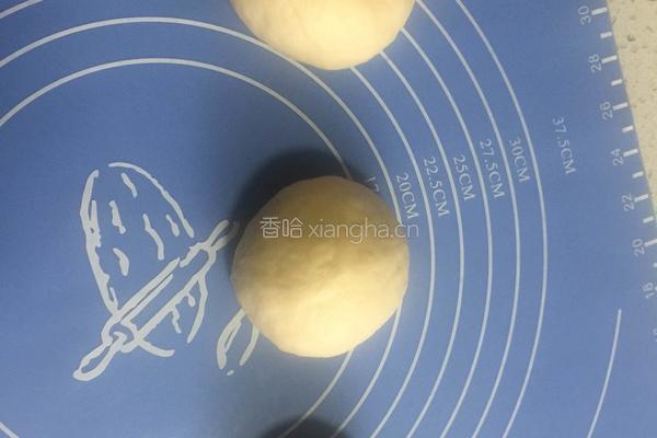 圣诞老公公面包的做法图解3