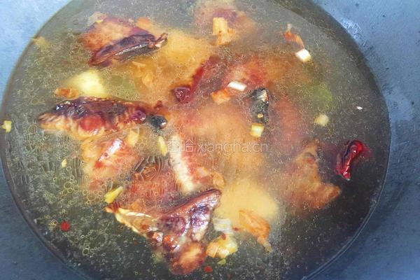 鲟鳇鱼炖土豆的做法图解7