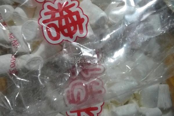 抹茶味牛轧糖的做法图解1