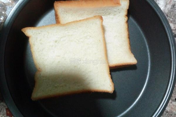 芝士蛋炒饭配面包的做法图解2
