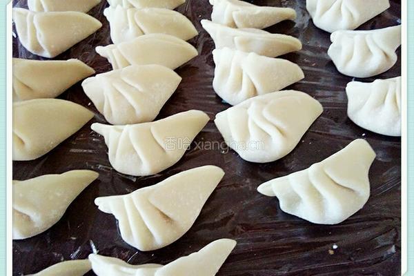 胡萝卜肉馅水饺的做法图解8