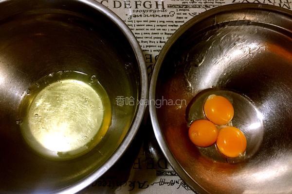 双色纸杯蛋糕的做法图解3