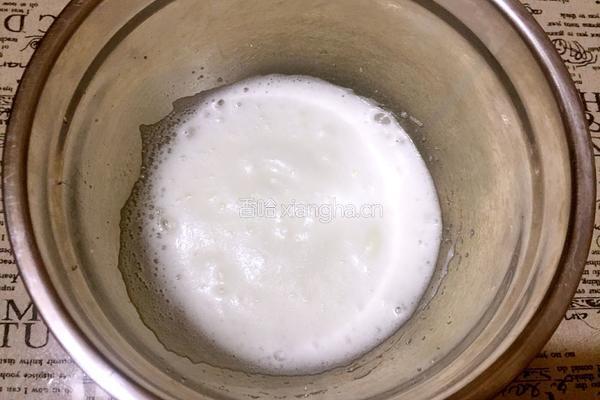 双色纸杯蛋糕的做法图解6