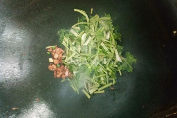 芹菜炒豆腐干的做法图解5