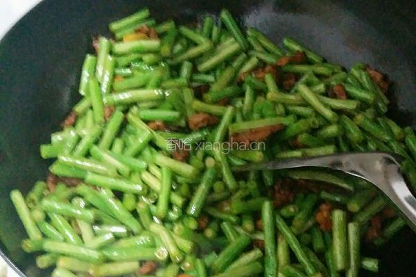 炖豆角、土豆的做法图解4