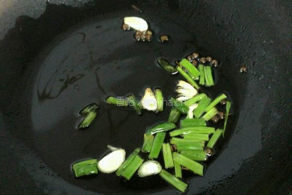 芹菜木耳炒肉的做法图解6