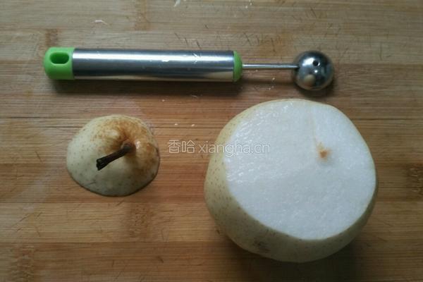 川贝冰糖炖雪梨的做法图解1