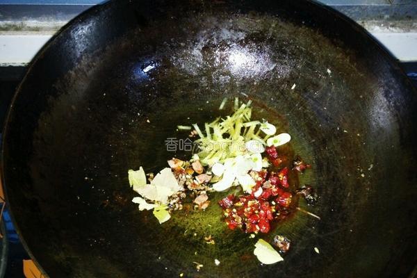 酸菜炖白肉的做法图解6