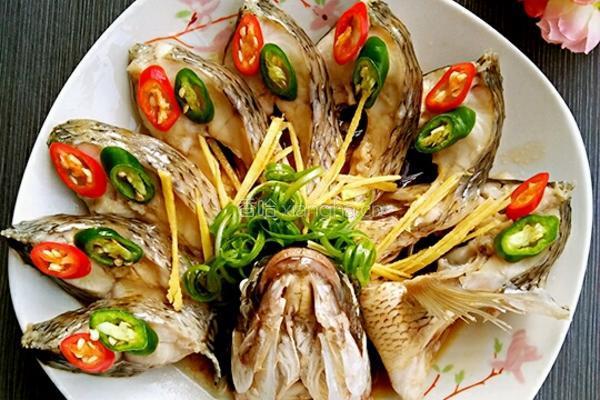 清蒸开屏罗非鱼的做法图解11