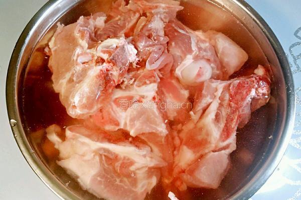 东北酱大骨棒的做法图解2