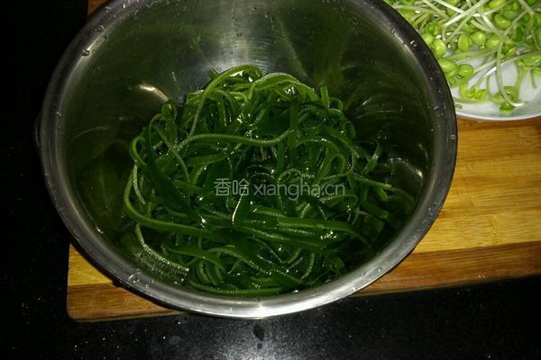 凉拌豆芽海带丝的做法图解1