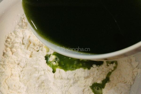 芹菜汁手擀面的做法图解5