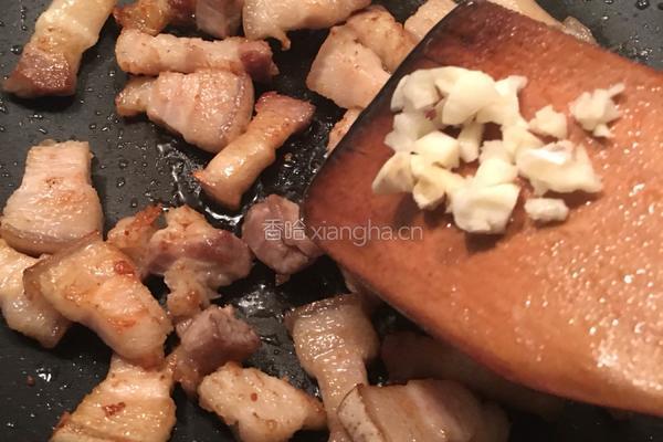五花肉炒菜花的做法图解4