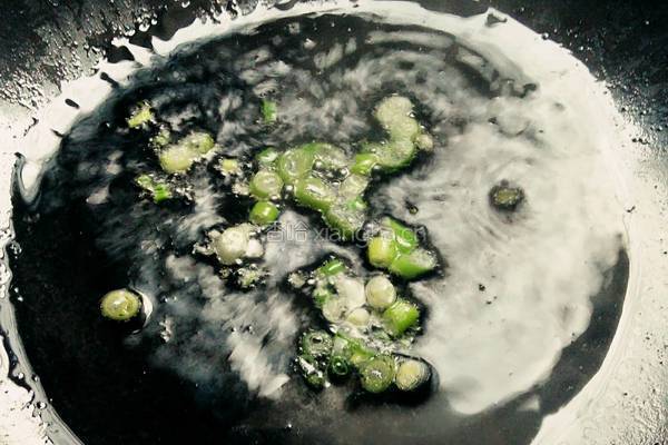 菠菜炒黄豆芽的做法图解4