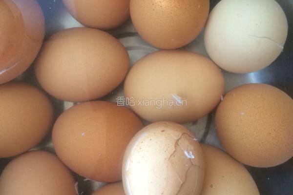 家庭版卤鸡蛋的做法图解1