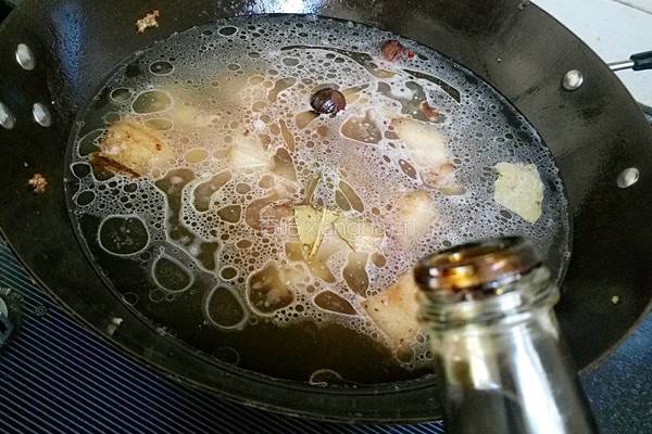 菠萝红烧肉的做法图解7