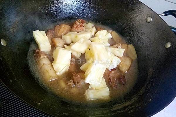 菠萝红烧肉的做法图解10