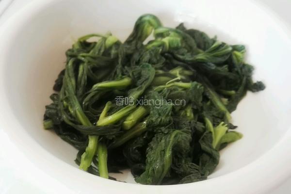 凉拌茼蒿菜的做法图解9