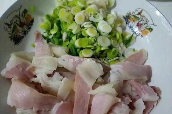腊肉煮豆丝的做法图解2