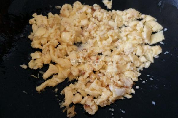 韭菜鸡蛋馅饺子的做法图解3
