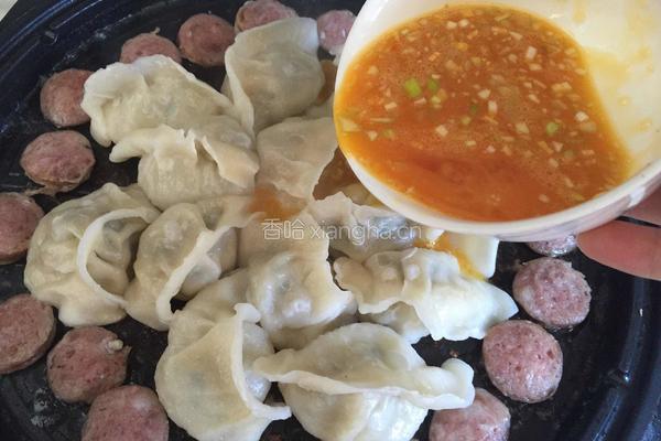 香肠抱蛋煎饺的做法图解6