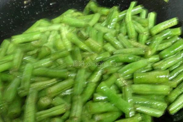 土豆炖豆角的做法图解4