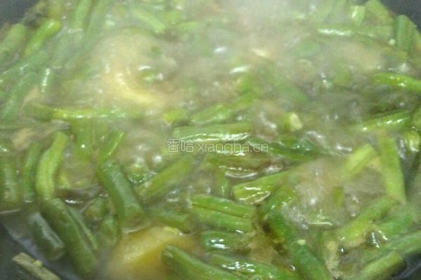 土豆炖豆角的做法图解8
