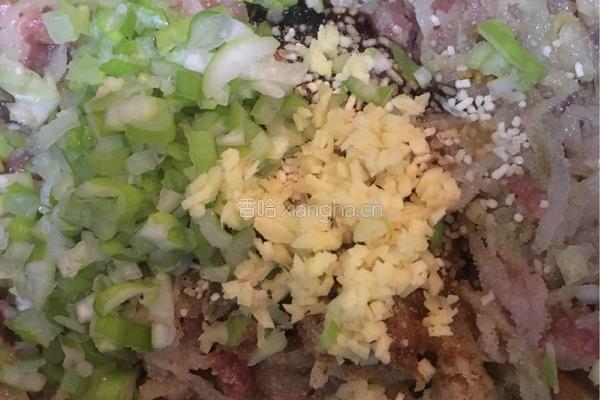 东北酸菜猪肉包子的做法图解8