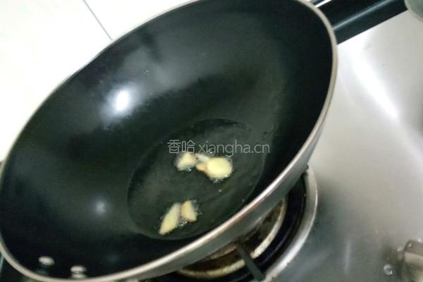 清汤鲫鱼的做法图解3