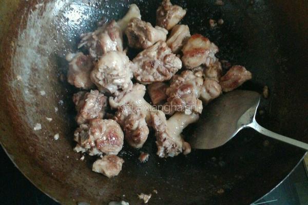 胡萝卜红烧鸭腿的做法图解5