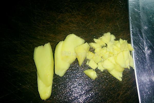 胖头鱼鱼头豆腐汤的做法图解3