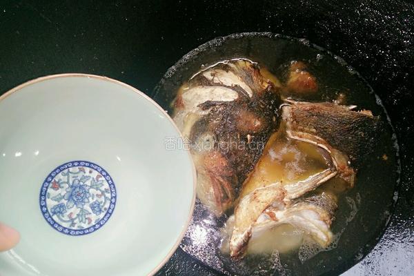 胖头鱼鱼头豆腐汤的做法图解8