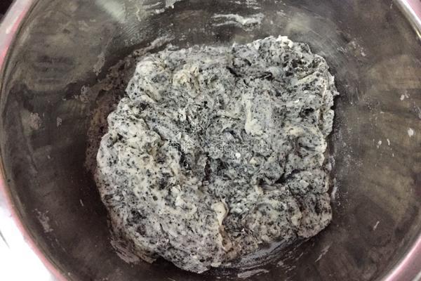 黑芝麻酱花生包的做法图解4