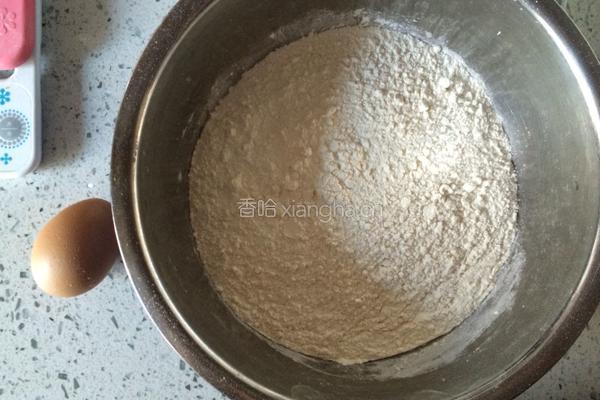 手擀面的做法图解1