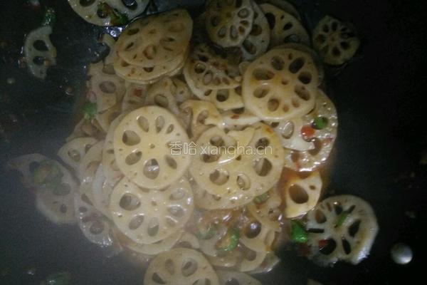 老干妈炒莲菜的做法图解11