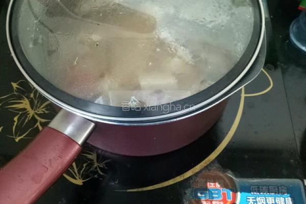 宝宝辅食三文鱼头豆腐汤的做法图解8